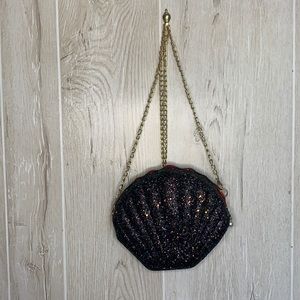 Clam Purse